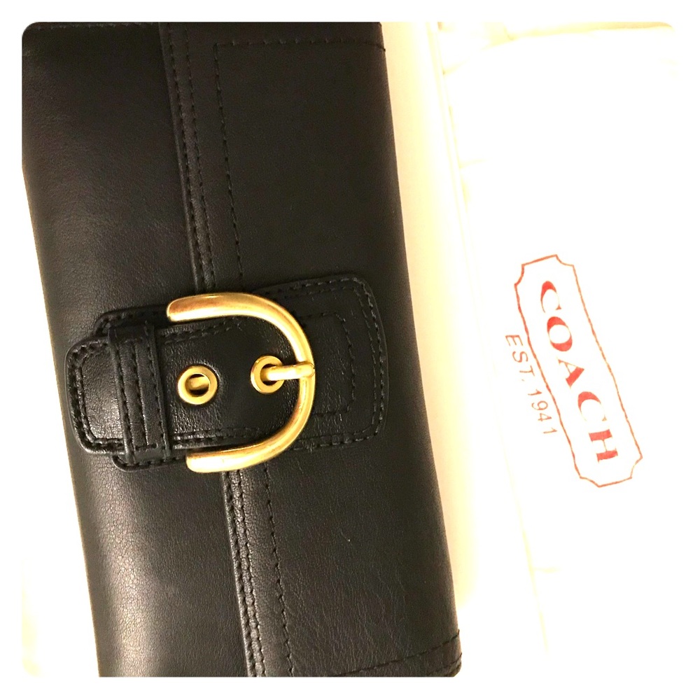 BNWT Coach wallet w/checkbk gorgeous black leather